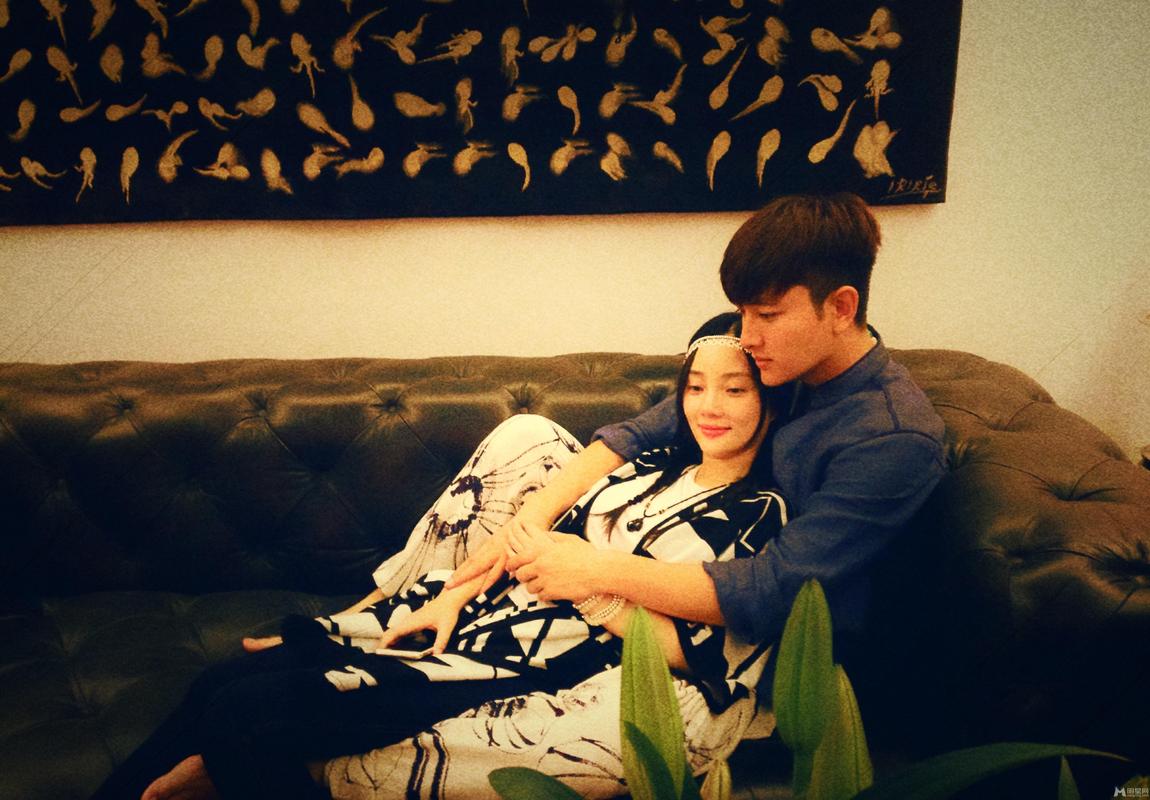 什么"出轨","感情不和"等等都可以成为分开的原因,有些明星离婚之后