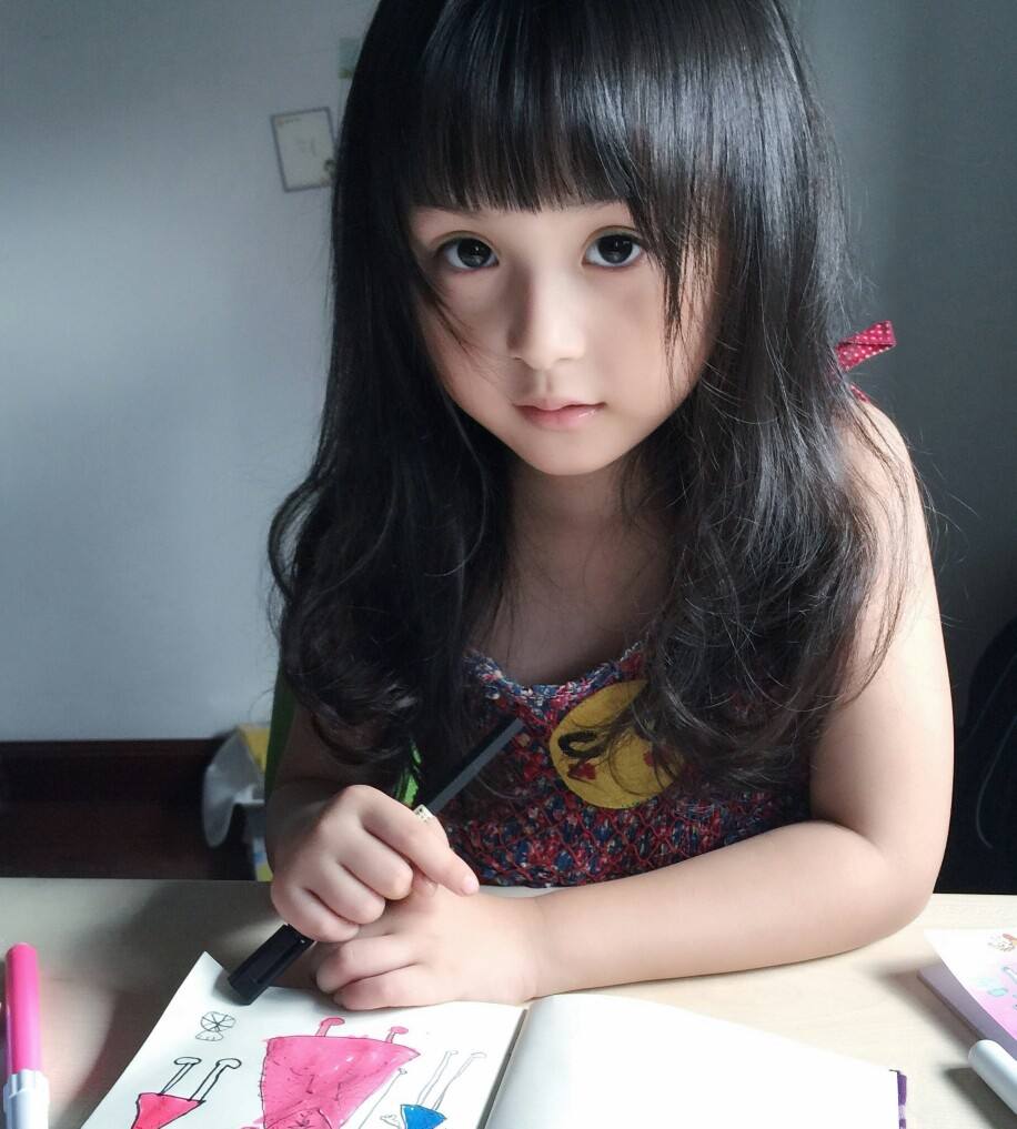 回顾刘楚恬2岁出道年入百万因长相甜美被禁止整容如今长成啥样