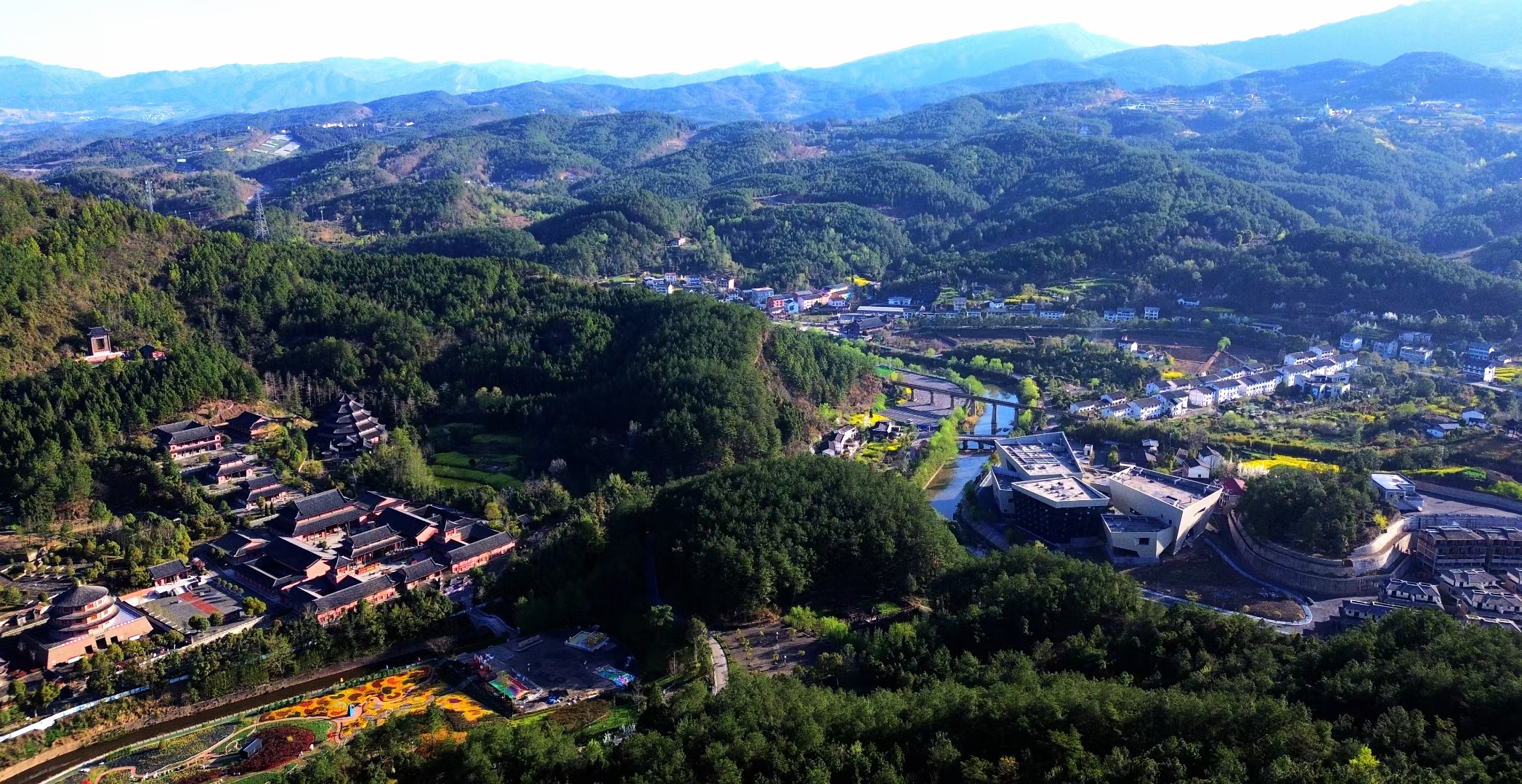 广元平乐寺,如意花海入画来