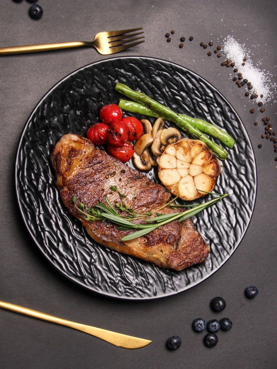 牛排图片  浪漫晚餐必备78嫩到流汁的原切雪花牛排09