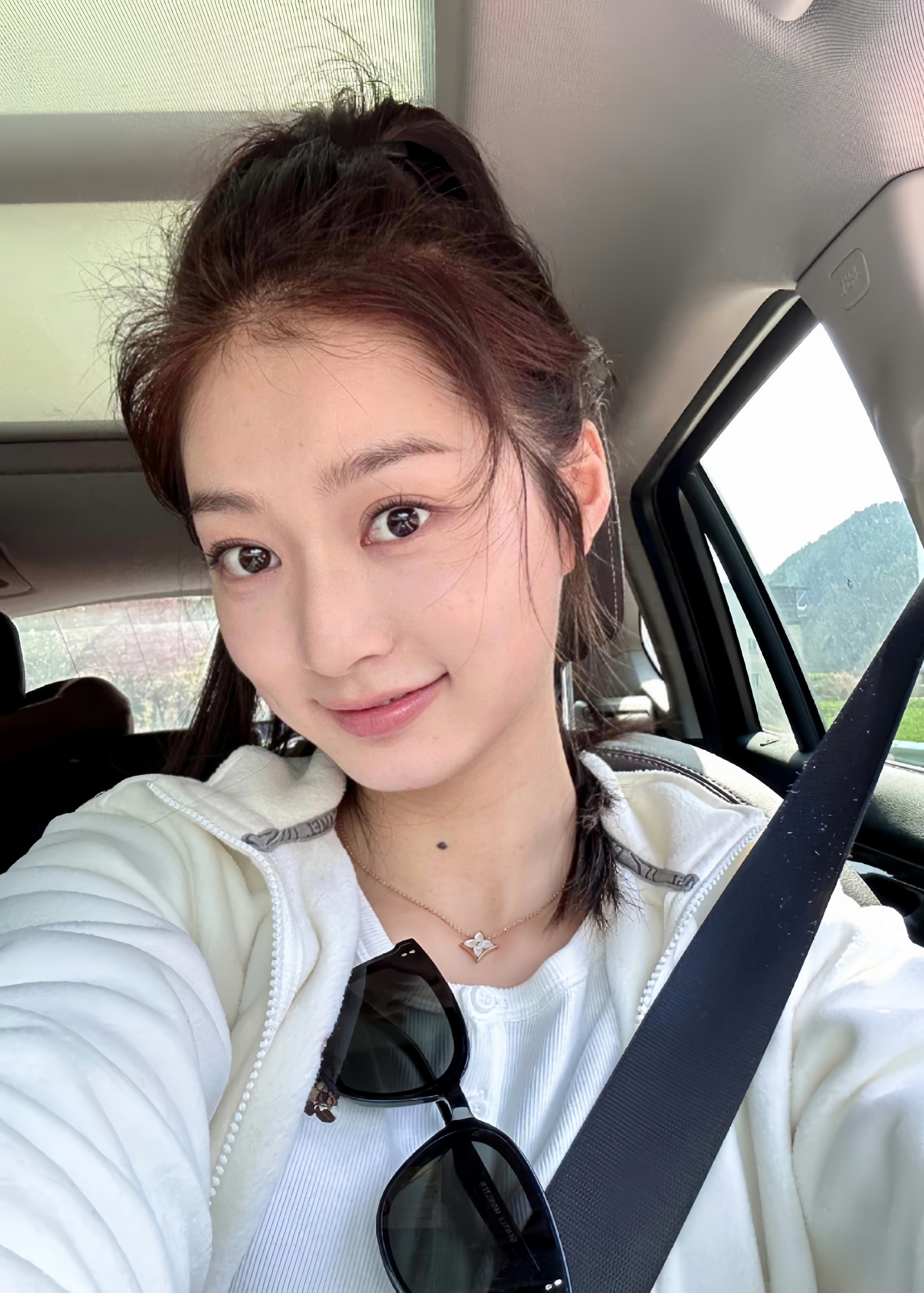 冯琳素颜依旧迷人呀美丽一点都不减呢
