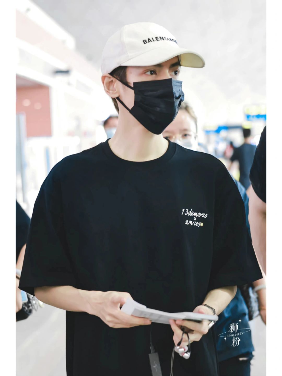 家人们,罗云熙今天的机场私服穿搭来咯!