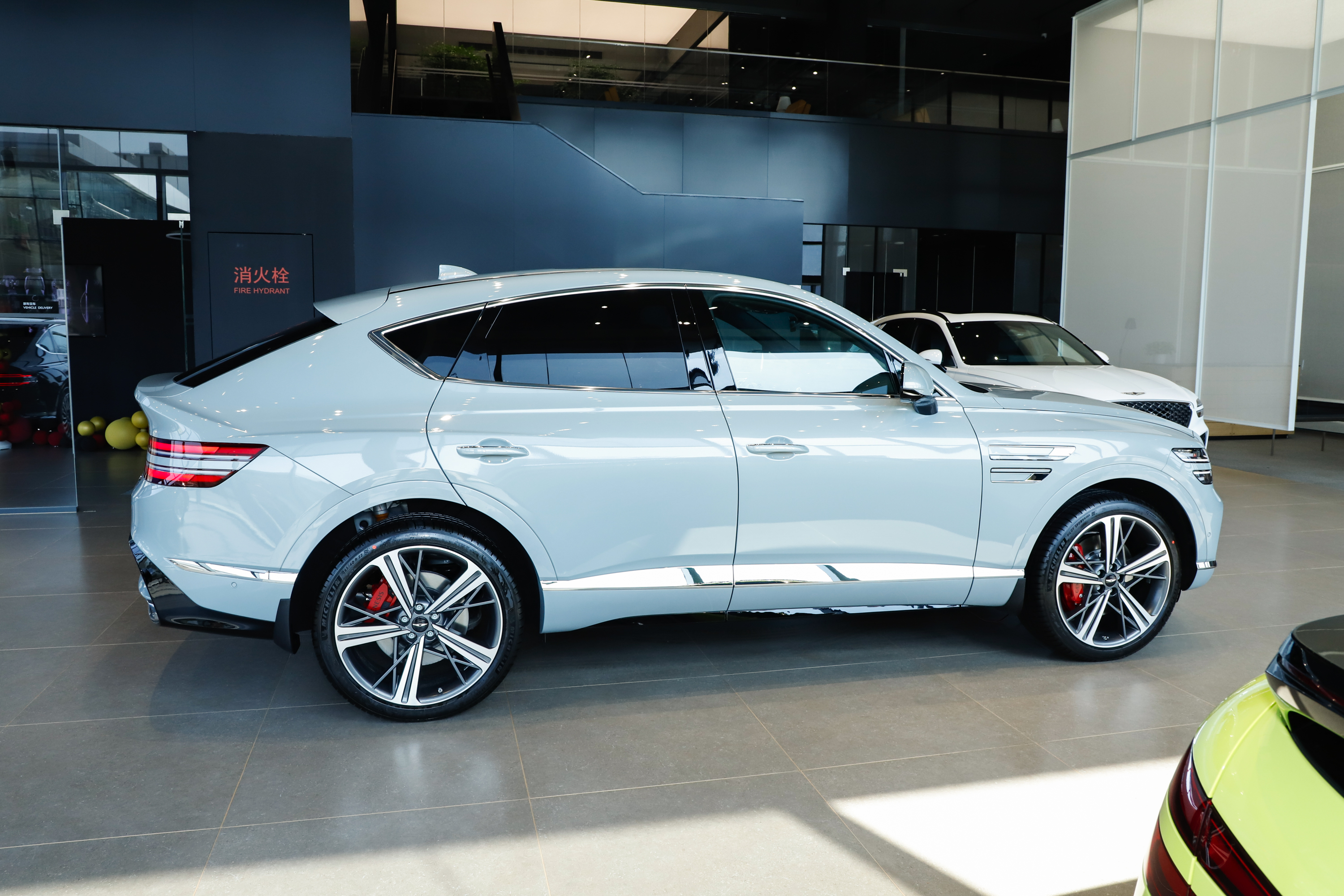 新车|捷尼赛思gv80轿跑静态品鉴,预售56.8万元起,北京车展上市