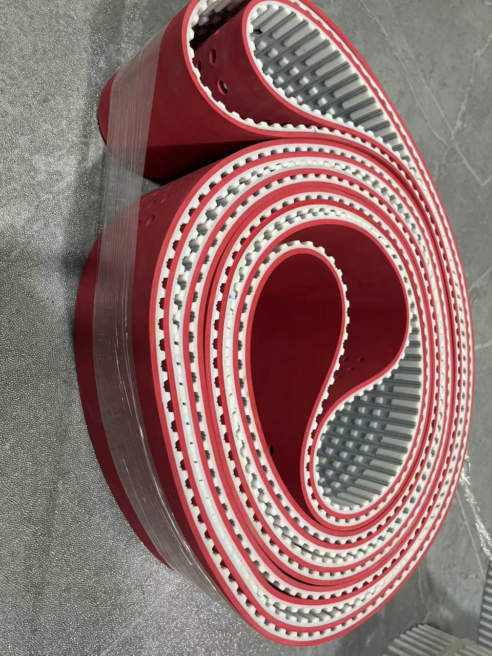 同步带5m和s5m在定义,用途,结构,应用场景及材料选择等方面存在差异.