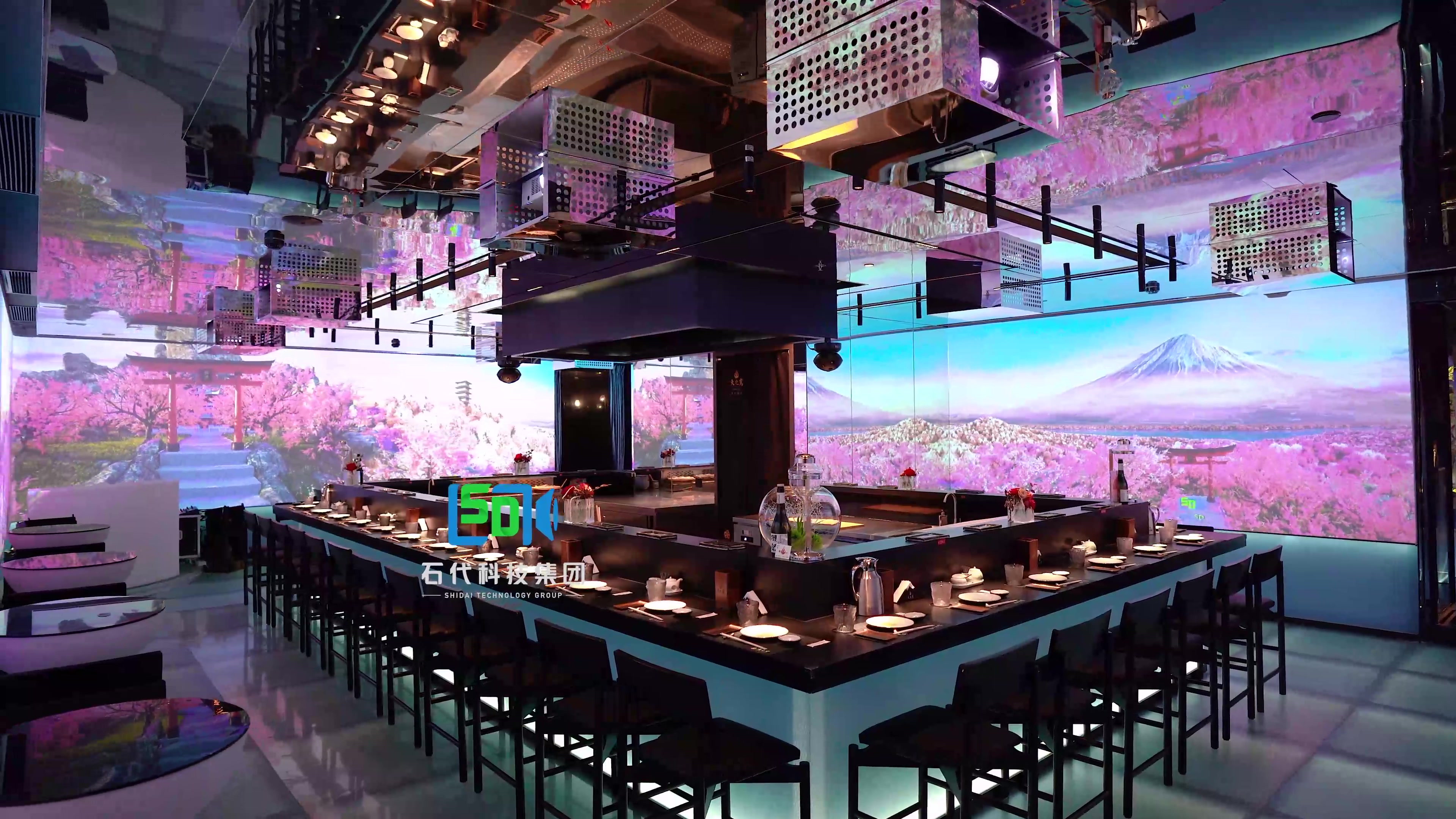 石代5d光影餐厅:广州首家!火之鸾带你开启视觉颠覆之旅