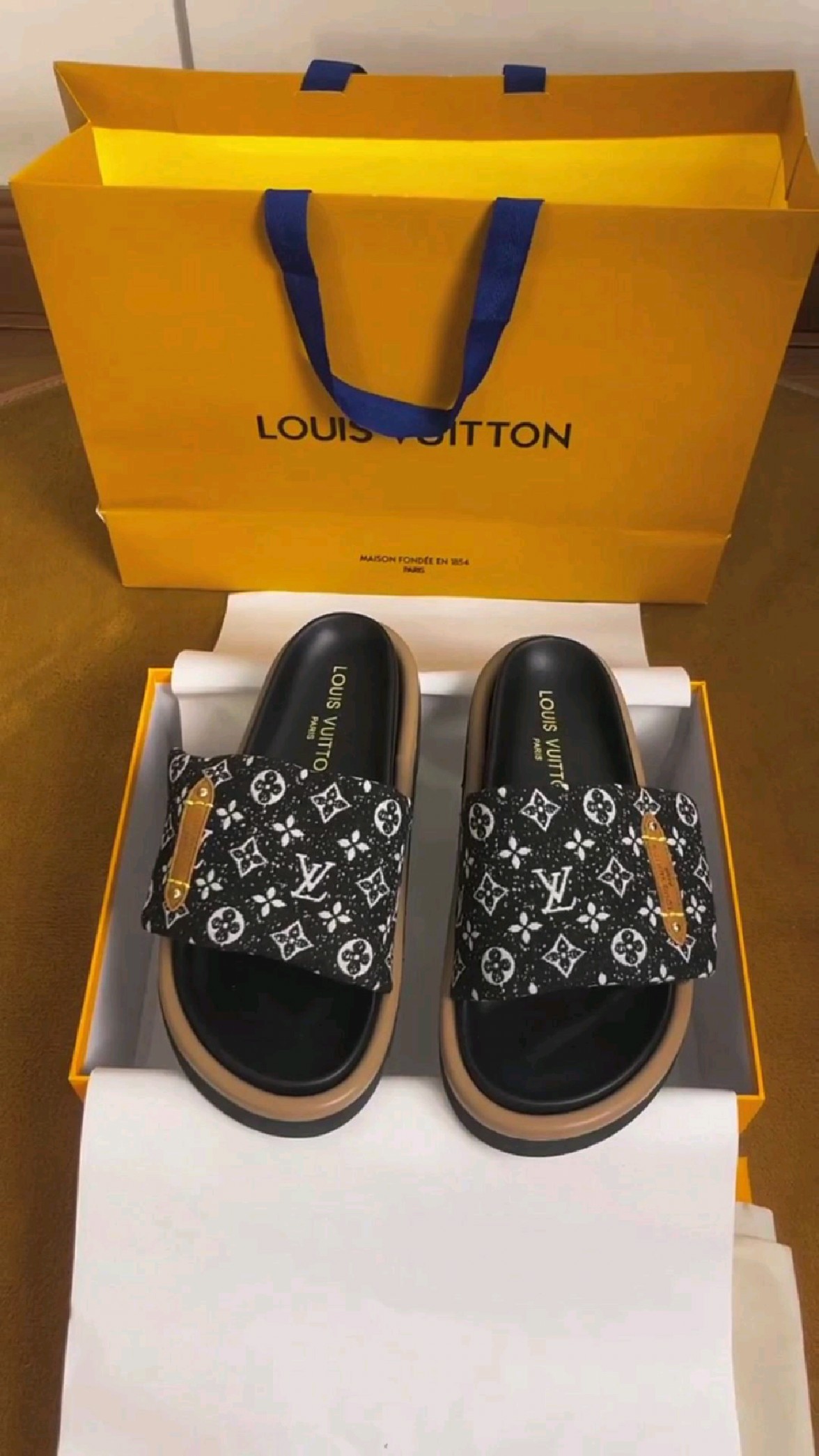 路易威登凉拖细节质感完美