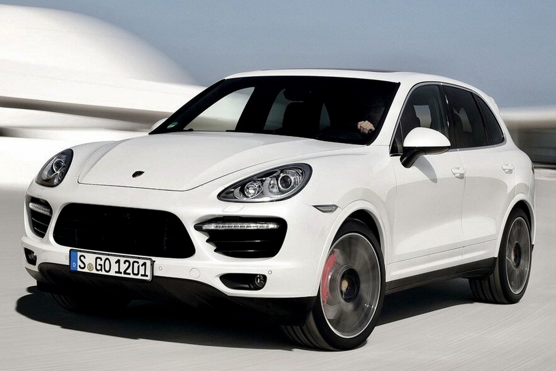 这应该是保时捷的第一代卡宴吧?