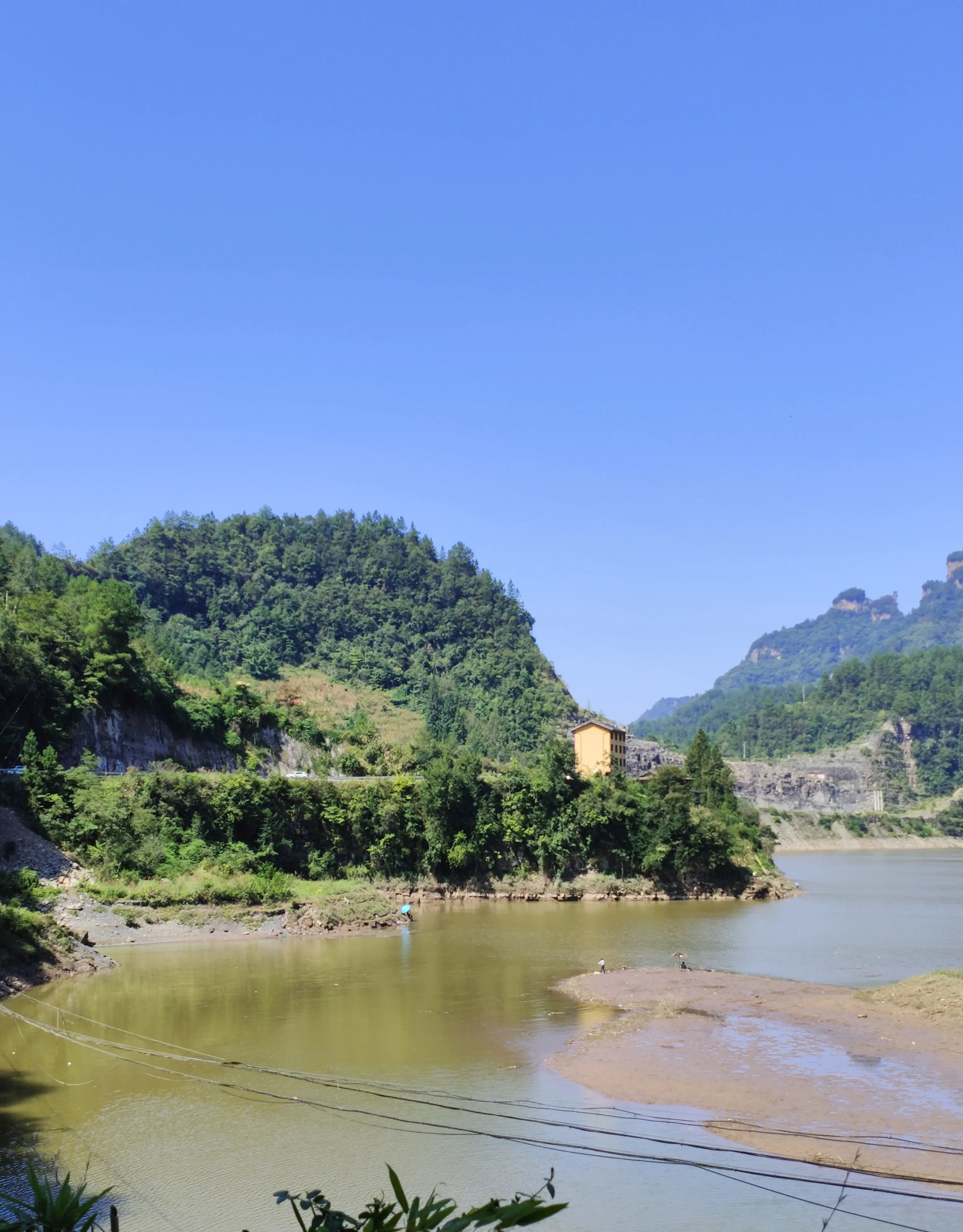 我有一个亲戚是大学校长,前两年让我承包了他们学校