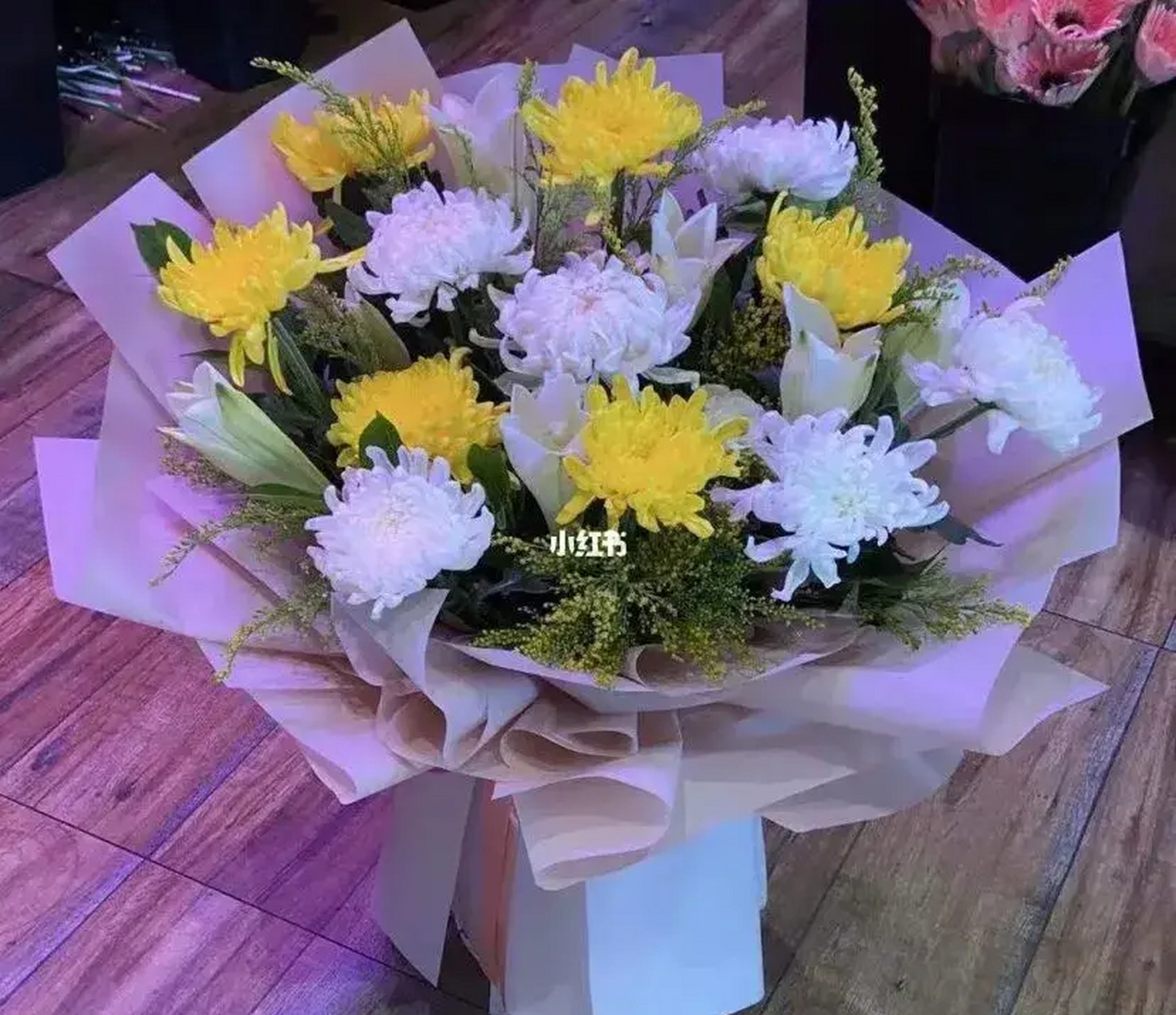 昨天去北仓公墓给已故的父母去扫墓祭奠,发现了一个特奇怪的现象,就是