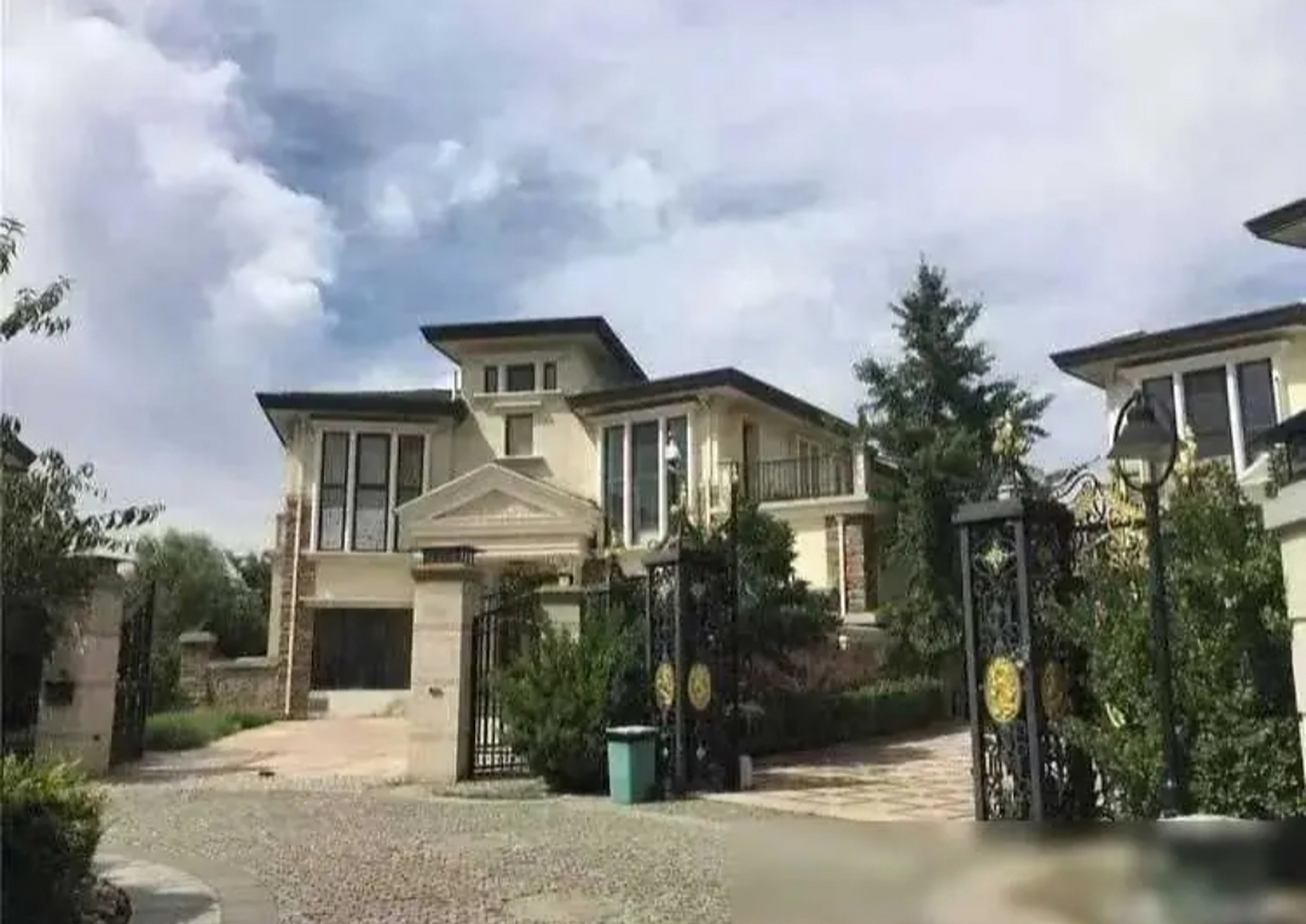 赵丽颖的豪宅位于泰和北京院子,这个地区曾被评为亚洲十大豪宅之一