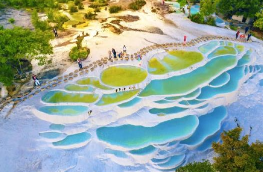 棉花堡温泉池:自然的杰作,人间的仙境!