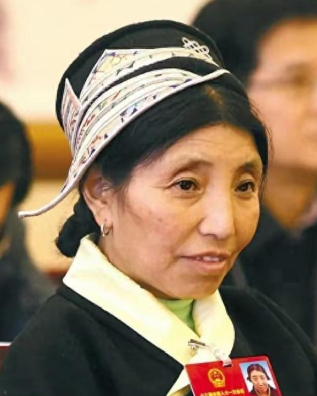 桑杰曲巴的女儿在后来接受采访时表示,桑杰曲巴会经常将牦牛赶到很远