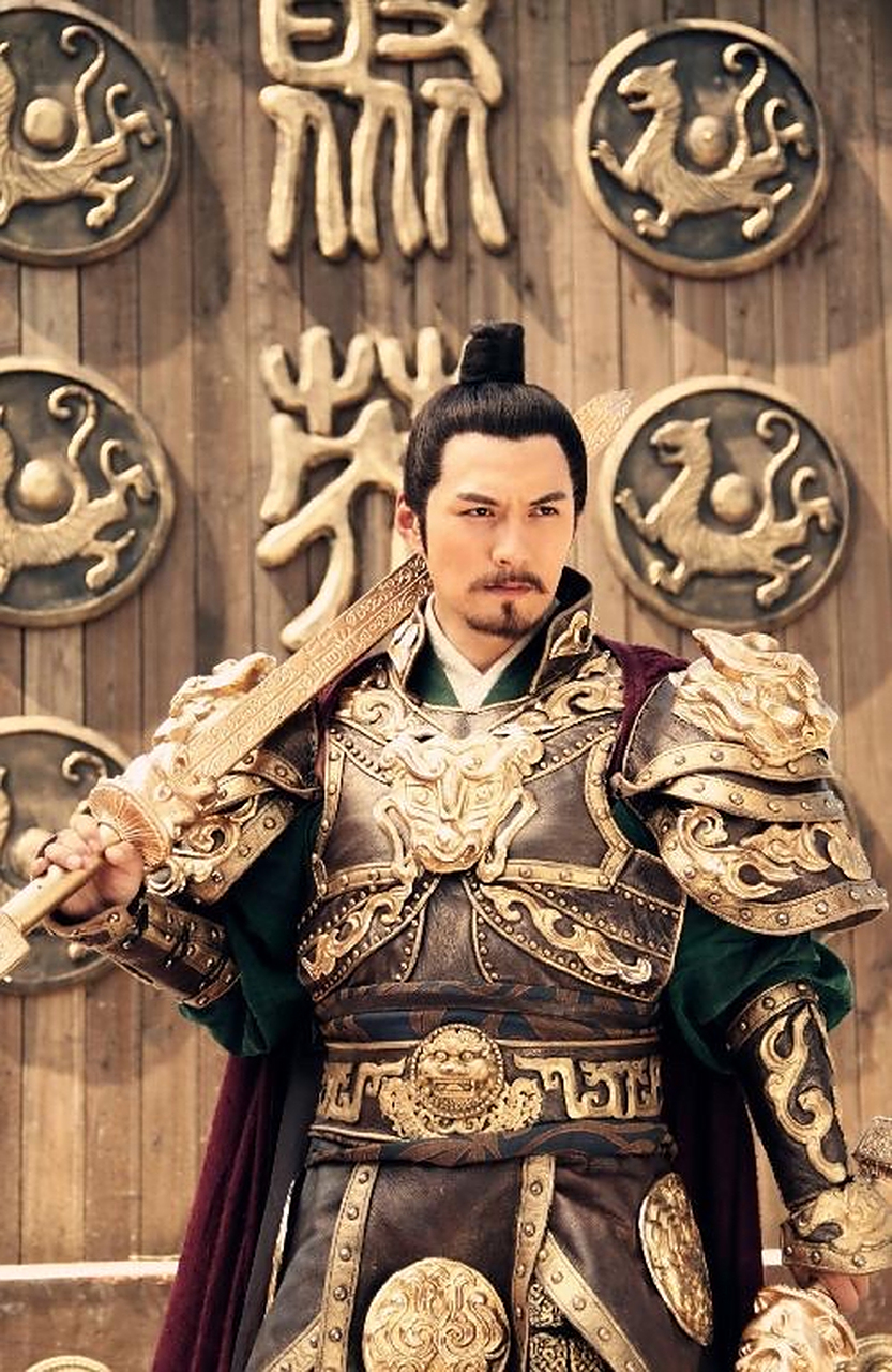 落魄时投靠的是单雄信,李世民招秦琼,而单雄信知道秦琼一走,就不会在