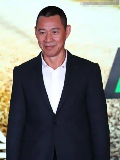 回顾霍凡嫁给大12岁二婚张丰毅29年未生子女被丈夫宠成宝