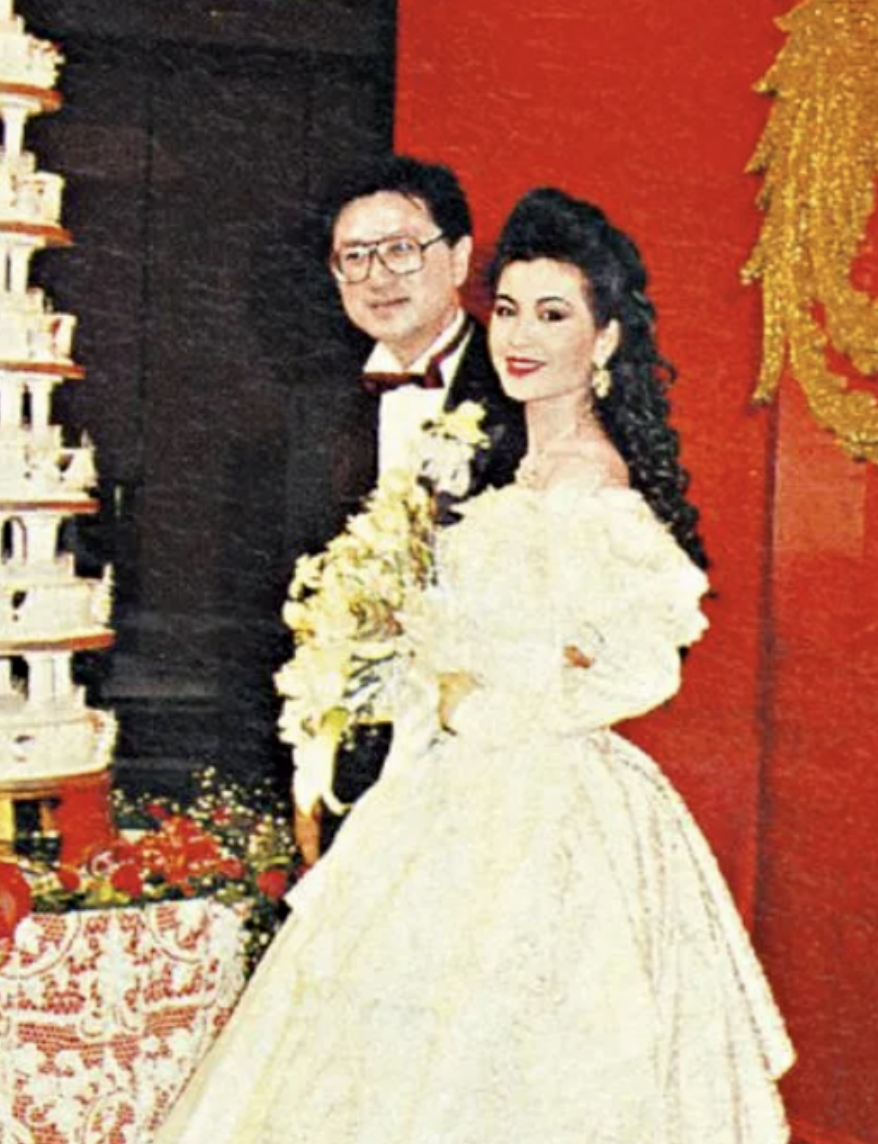 回顾演员伍咏薇结婚13天丈夫去世21岁成寡妇如今苦尽甘来