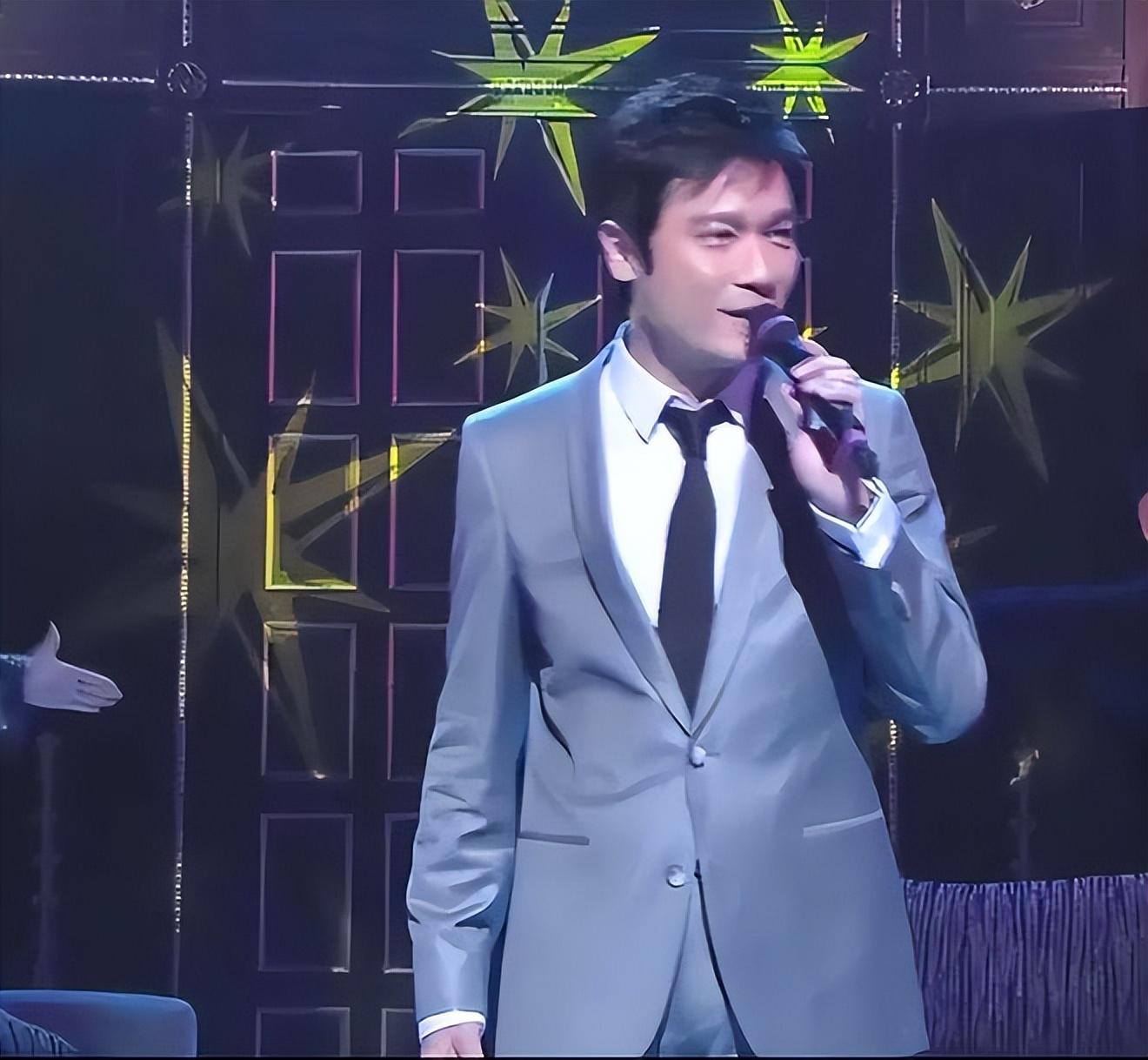 回顾罗嘉良抛弃相爱30年的方敏仪投入苏岩怀抱如今他幸福吗