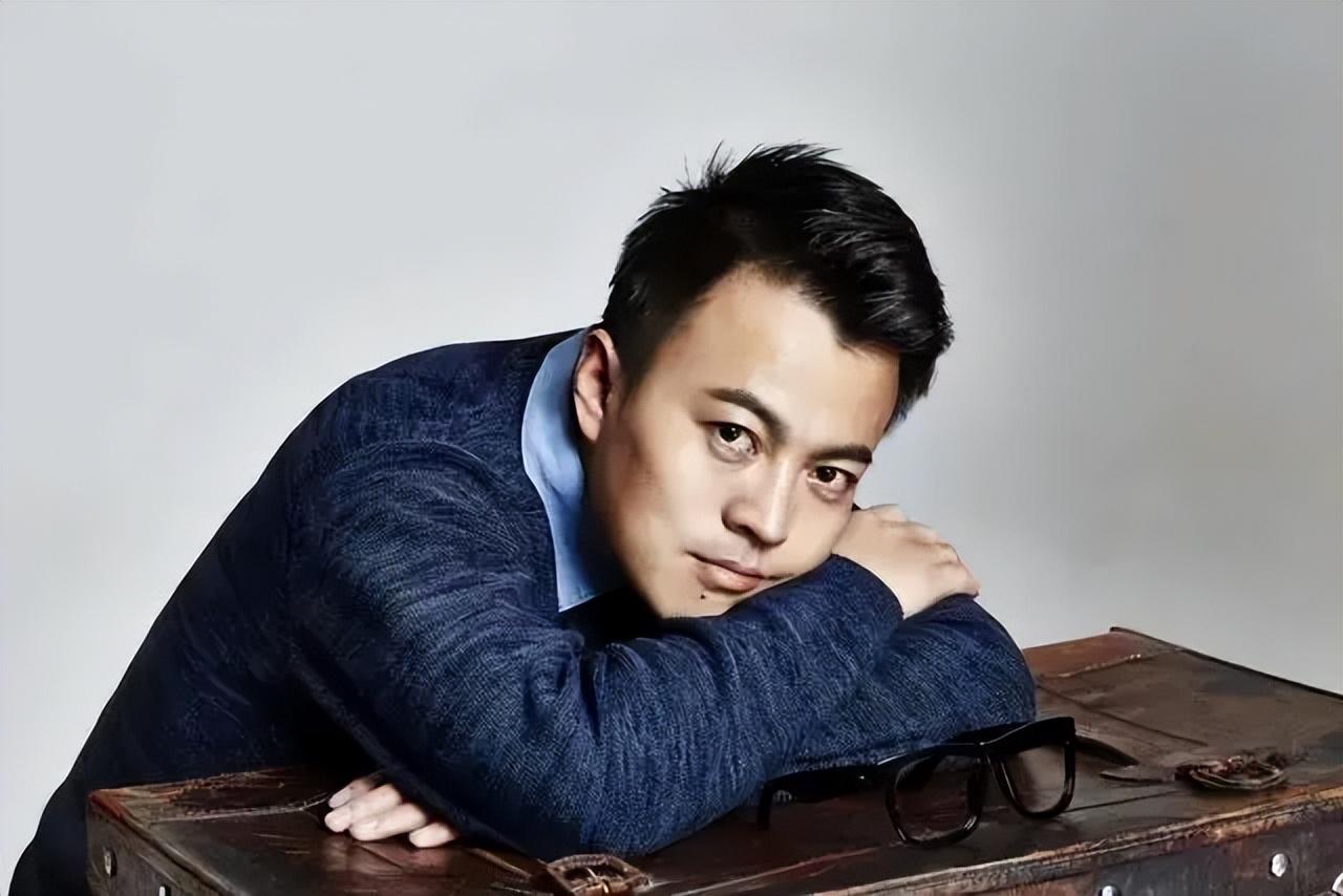 回顾林家川凭《狂飙》大火,整容式演技获好评,和张颂文是难兄难弟