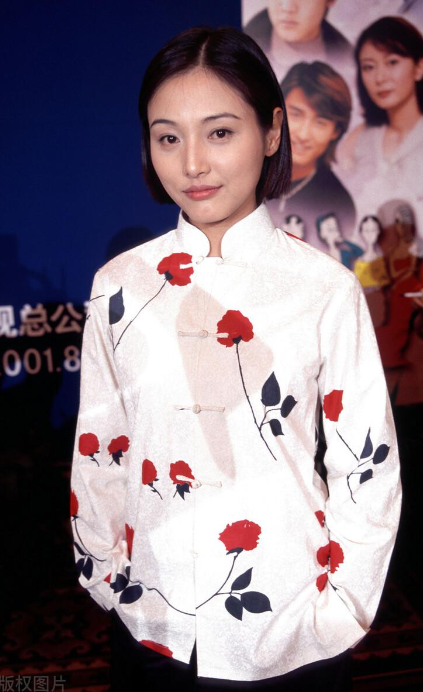 张延父亲早逝嫁大5岁香港演员生一女和丈夫拥有两个家