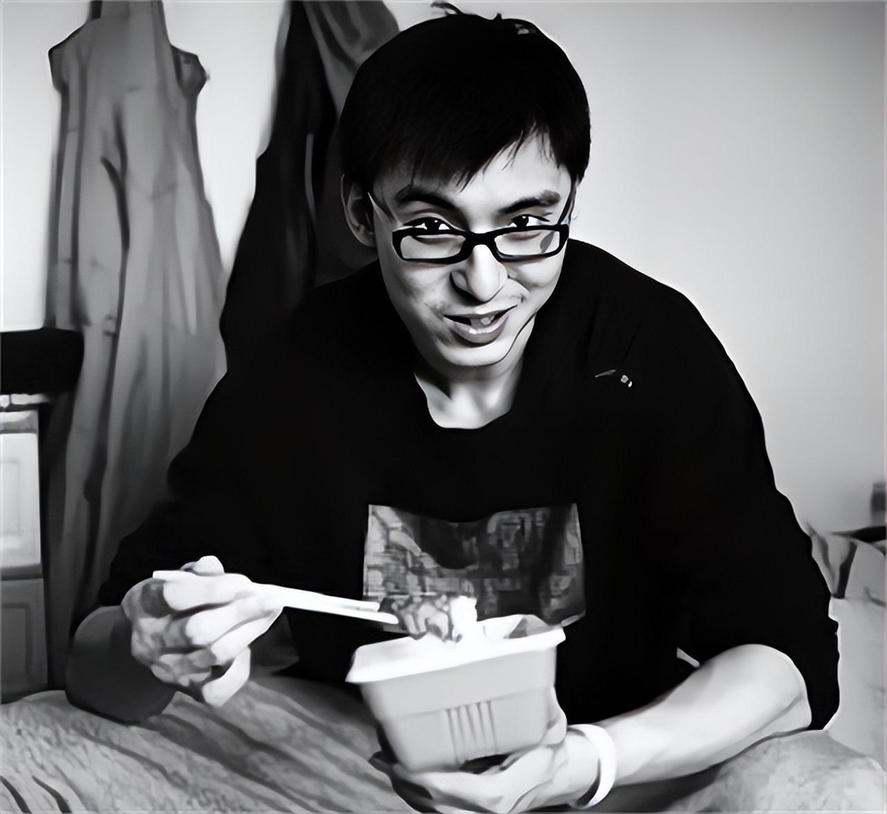 2019年,吉喆患癌去世,临终前紧握家人的手,几年前就已发觉异常