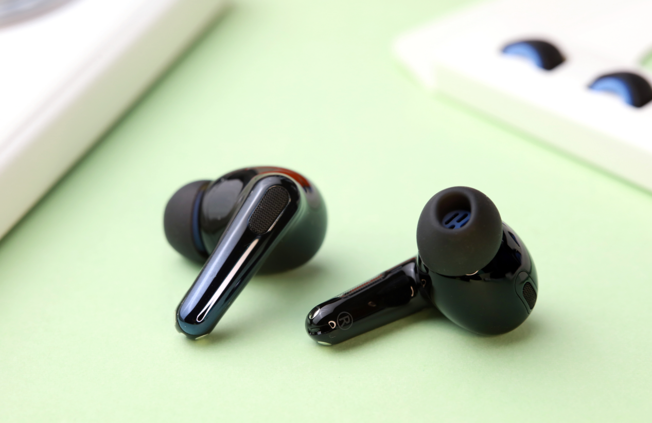 vivotws4hifi版上手颜值高音质佳支持ai贴合检测