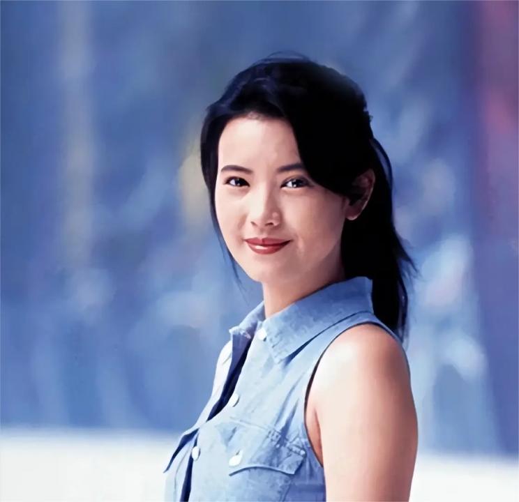 蓝洁瑛含恨离世曾遭影坛大哥性侵寂寞终老孤苦伶仃