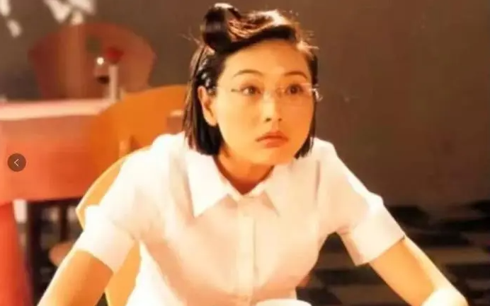 张延父亲早逝嫁大5岁香港演员生一女和丈夫拥有两个家