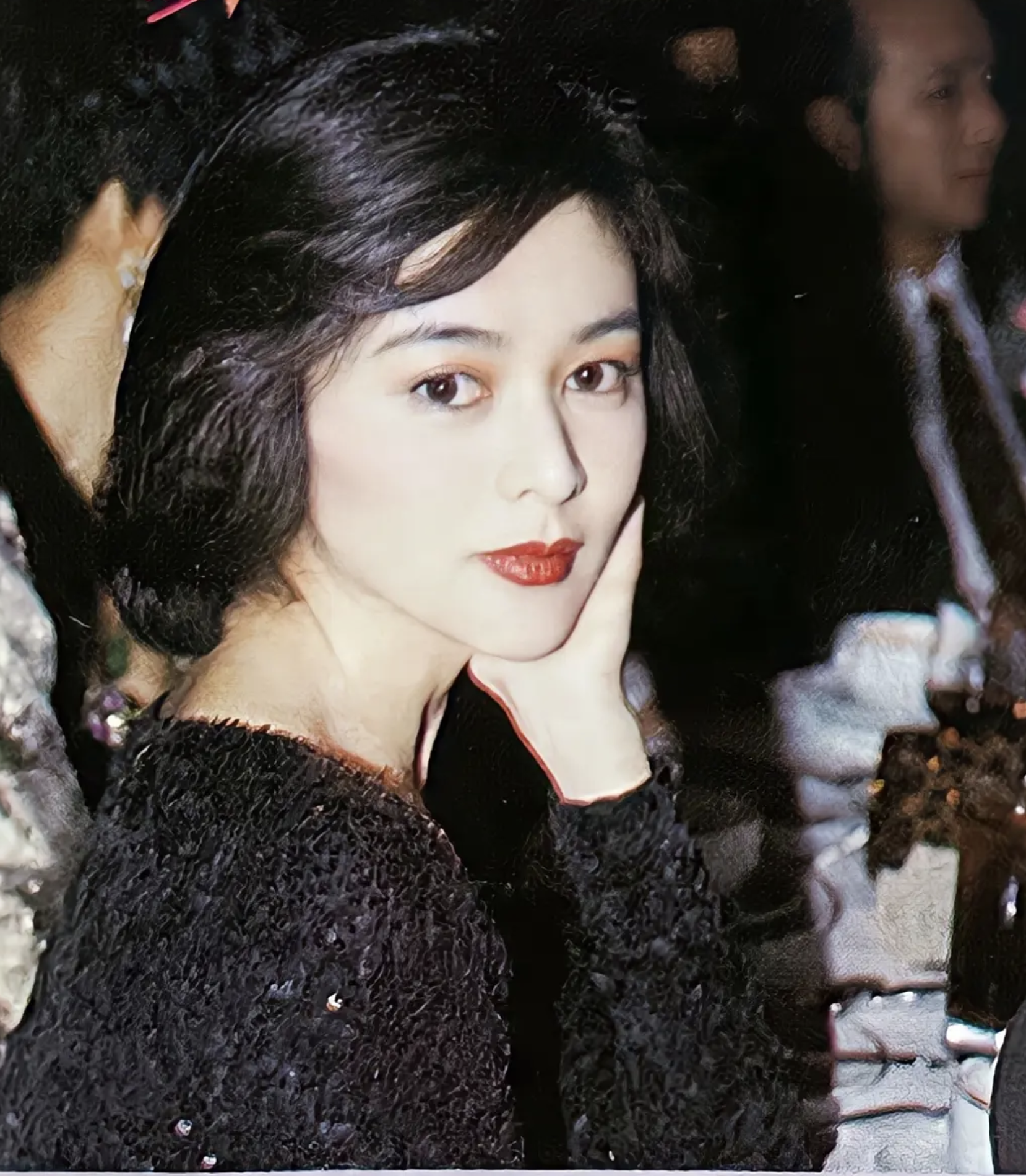 回顾关之琳父亲关山女儿28年不理他去世关之琳为他买400万墓地