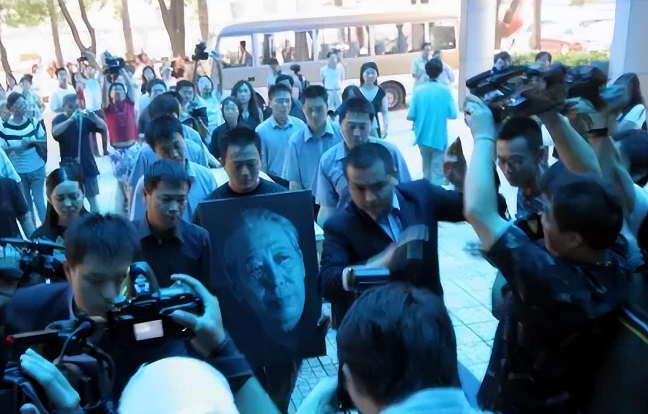 回顾文兴宇一生嗜烟如命7字遗言感动世人遗孀至今无法释怀