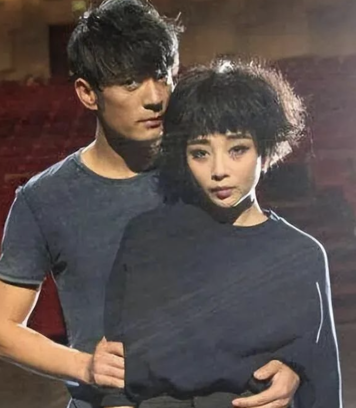 回顾演员李光洁与郝蕾离婚后为何转身娶了小12岁的演员隋雨蒙