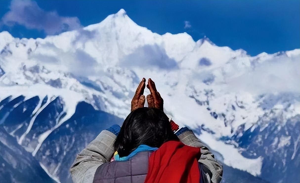 攀登雪山图片 壁纸图片