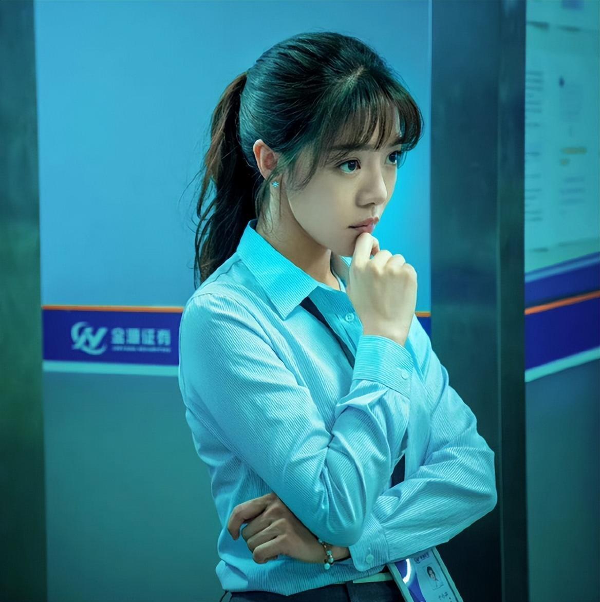 邓家佳离婚五年后婚姻事业双丰收