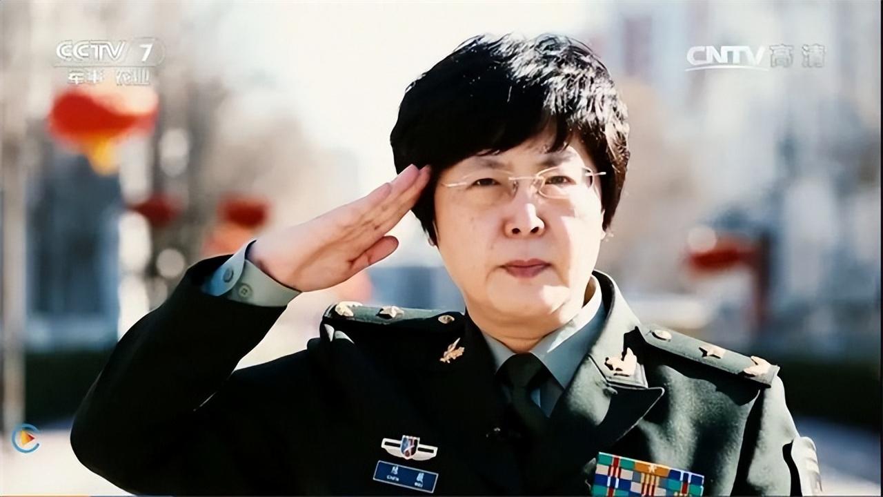 回顾:陈薇,结婚30年没做过家务,丈夫:做家务是对她才能的浪费