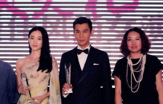 而在2013年的时候因为拍摄《老有所依》这部作品,乔振宇和王倩一认识