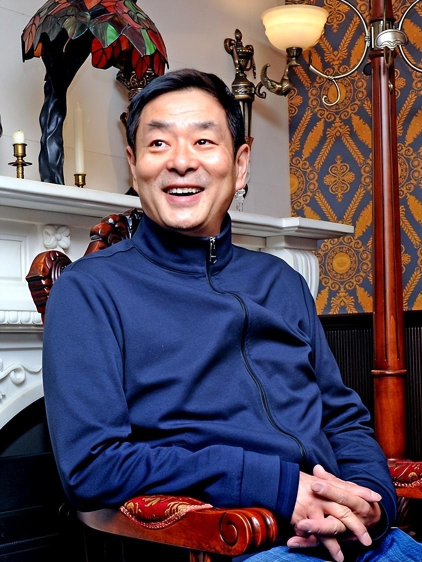 回顾濮存昕父亲病逝7年他和母亲内心依然有钝痛亲情感人催泪