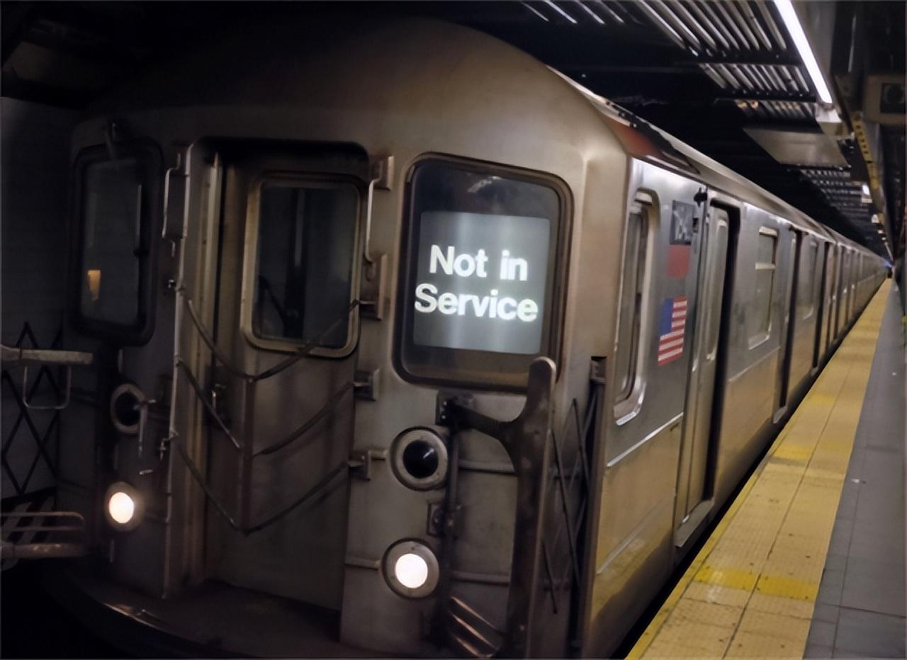 2022年华裔才女被推下地铁身亡生前积极帮助无家可归者