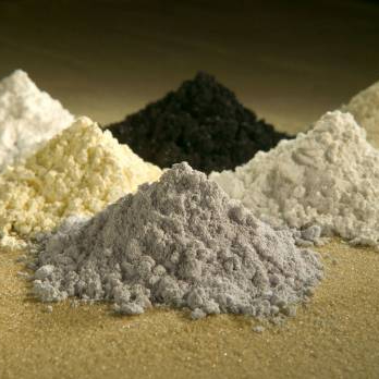 一顿饭吃掉90万人民币中国稀土的太子爷父子联手败光百亿家产