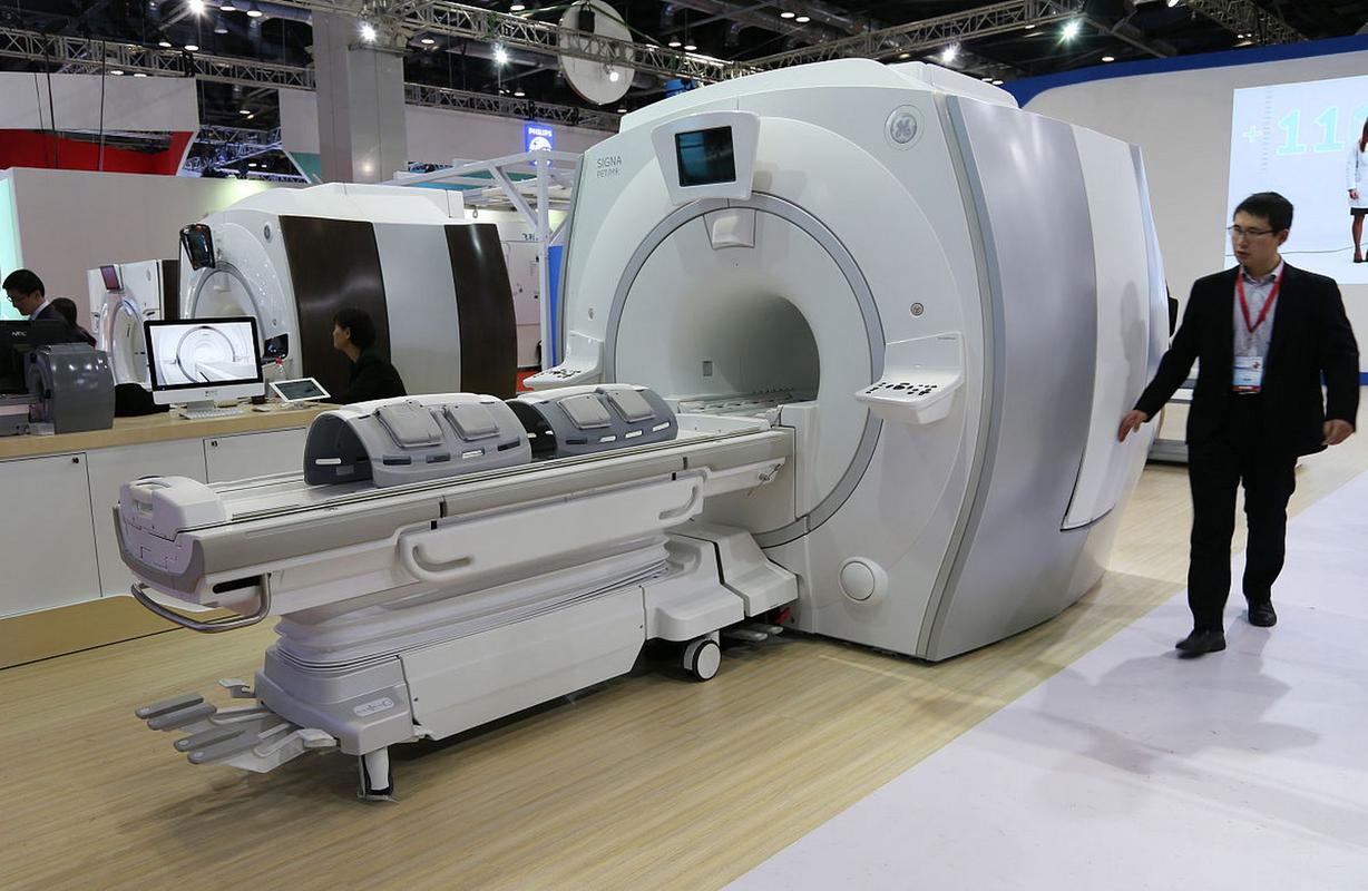 回顾:从3000万降到260万,国产的核磁共振仪,为何比进口便宜?