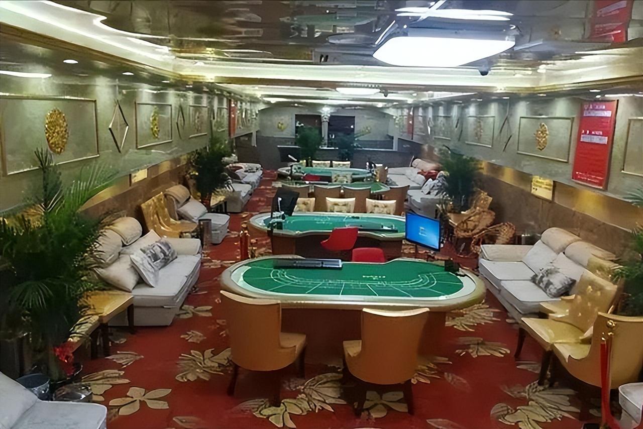 17年苏州运河夜夜有美女登船警方锁定旧货船破门后大受震撼