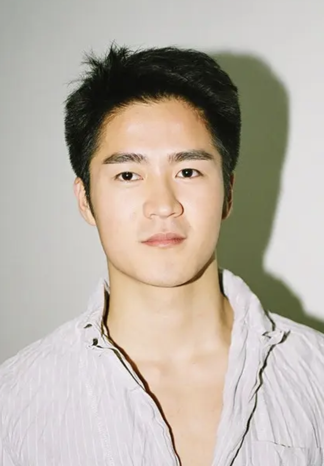 回顾尚于博28岁跳楼自杀留17字感人遗言母亲做的事功德无量