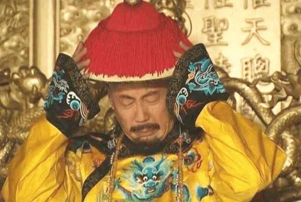 官员家中组织宴饮,却导致太子被废,去世后被康熙下令挫骨扬灰