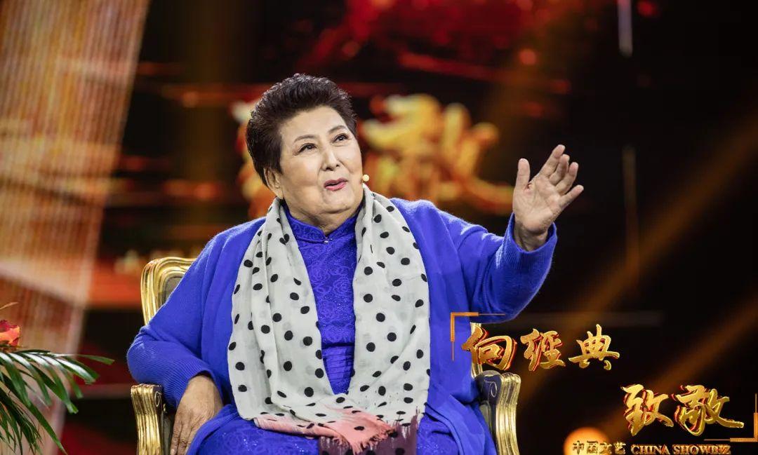 回顾歌唱家德德玛离婚又再婚51岁偏瘫再婚丈夫帮我创造奇迹