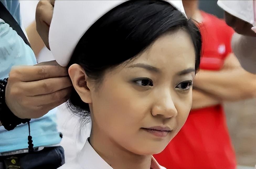 回顾瞒着妻子带6岁儿子回家养了25年姜昆养出一个白眼狼