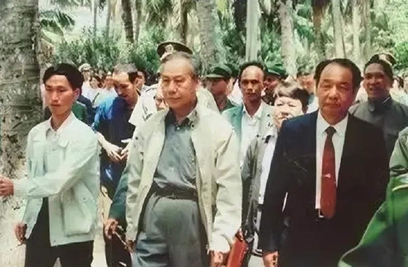 1979年派谁去建设深圳邓公选中一人5年后果然没有让他失望