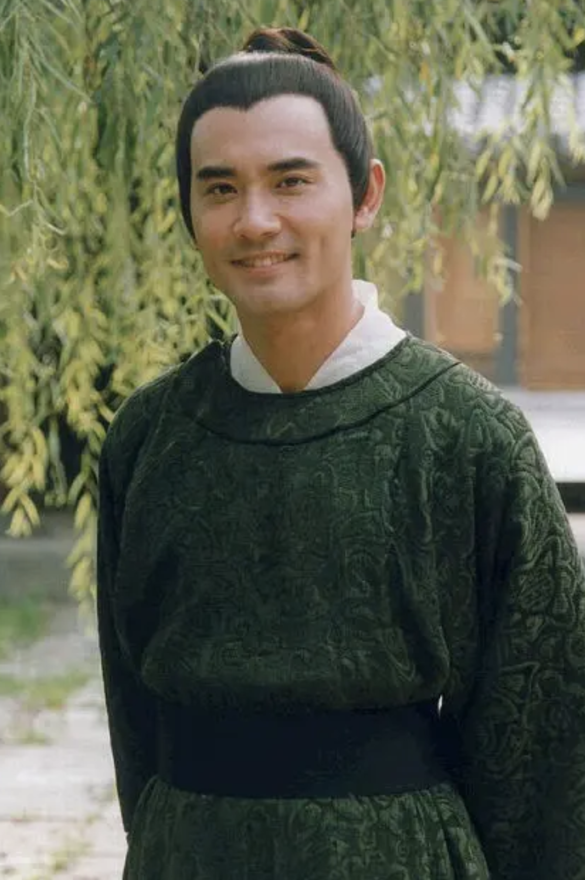 回顾美男子赵文瑄33岁出道晚年独居在乡下63岁不愿结婚生子