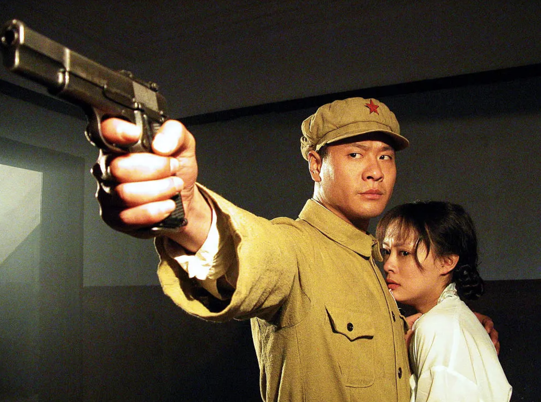 回顾连奕名与救命恩人陈佳妍离婚转身娶刘威前女友如今怎样了