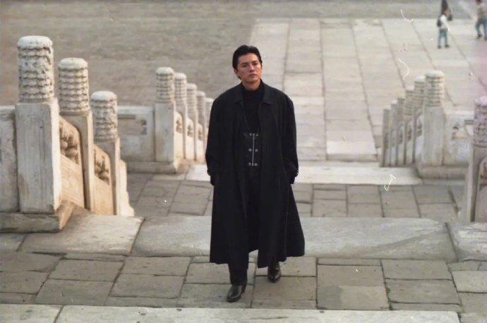 回顾一代男神尊龙我没有来处也没有归途这一生都是借来的