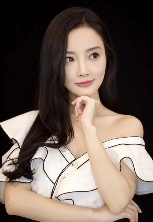 回顾李小璐的母亲张伟欣挽救过女儿的婚姻现在我的心最痛