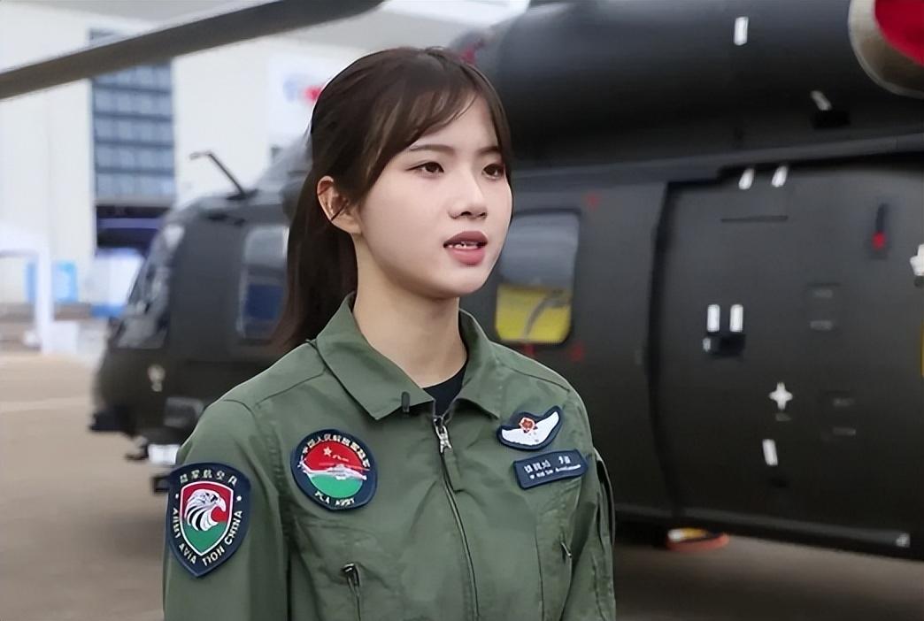 2016年余旭跳伞逃生失败竟是因为弹射时撞到了僚机副翼