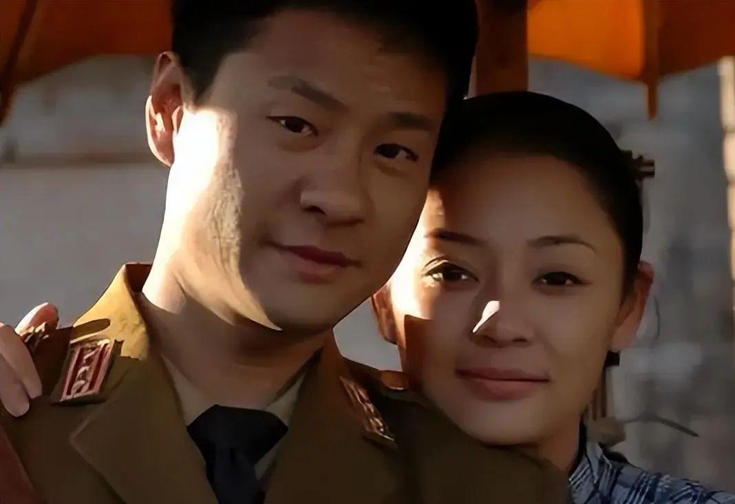 回顾连奕名与救命恩人陈佳妍离婚转身娶刘威前女友如今怎样了