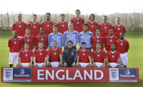 回顾入籍中国4年赚走3600万25岁退回原国籍